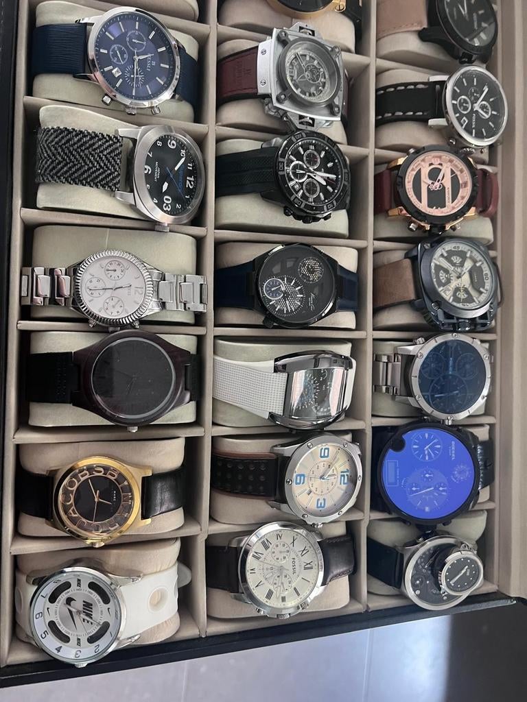 Grande collection de montres pour l'an 2000 : Diesel, DKNY,, Enlèvement ou Envoi