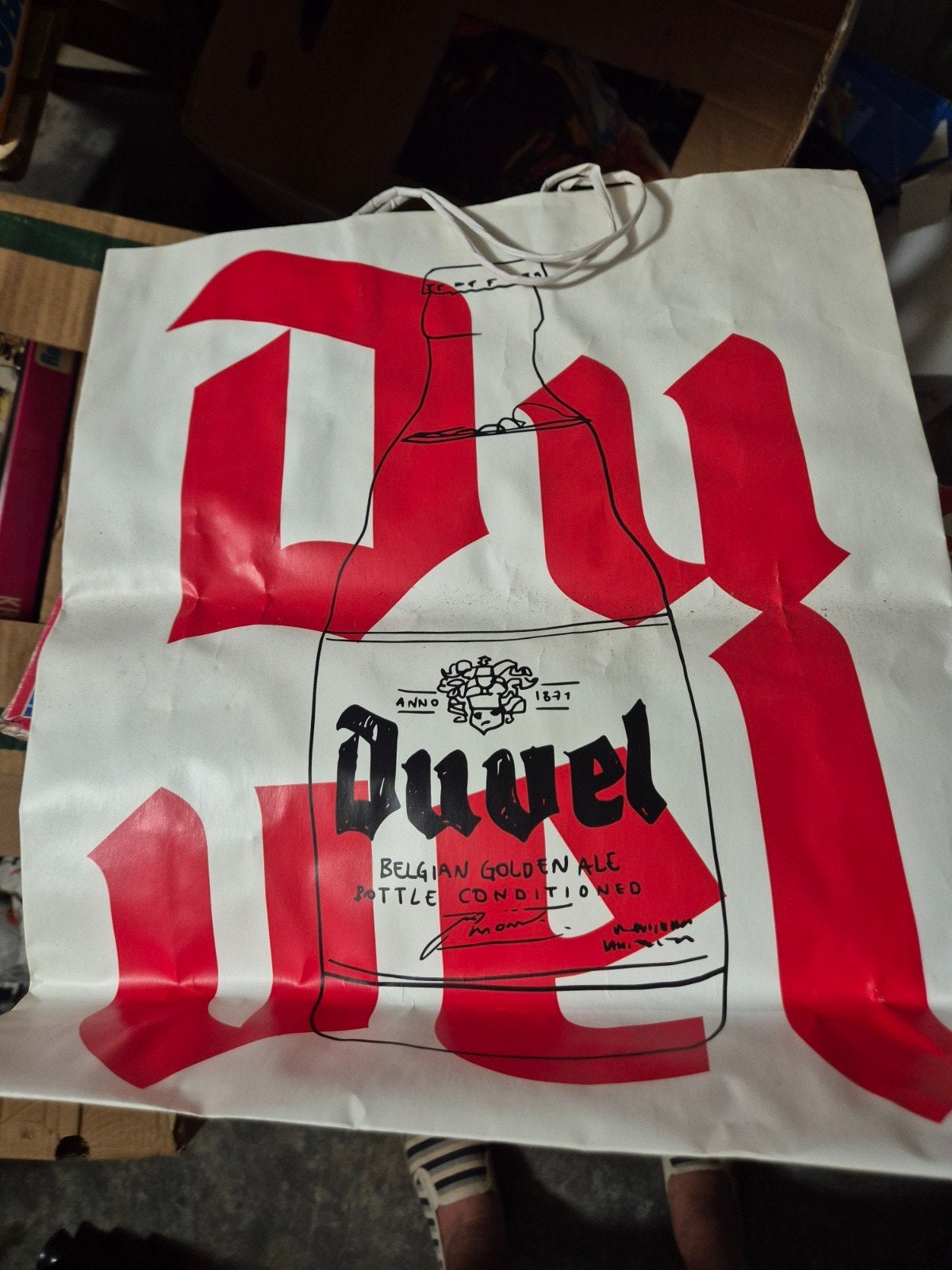 papieren zak duvel, Envoi