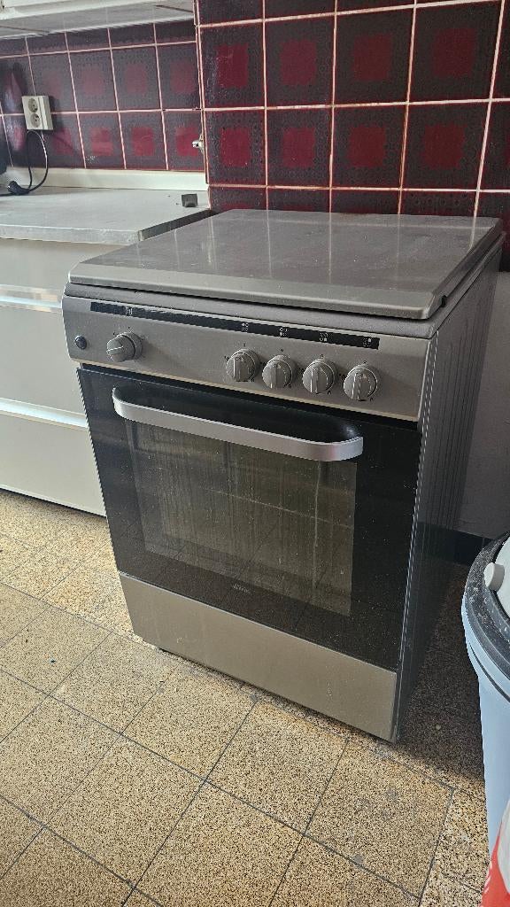 Cuisinière Valberg, Gaz, 4 zones de cuisson, Enlèvement, Utilisé