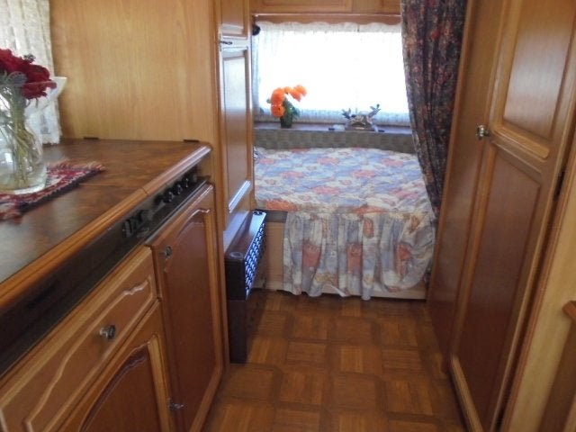 TABBERT 515,met tent,dwarsbed,toiletruimte+MOVER+GEKEURD***, Caravans en Kamperen, Schokbreker, Rondzit, Tabbert, Bedrijf