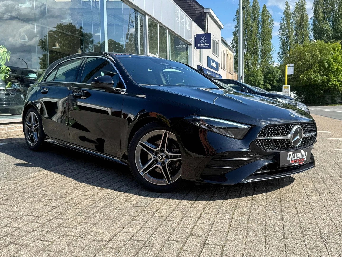 Mercedes-Benz A-CLASS 180 A 180 AMG-PACK / SFEERVERLICHTING, Autos, 100 kW, Achat, Entreprise, Alcantara