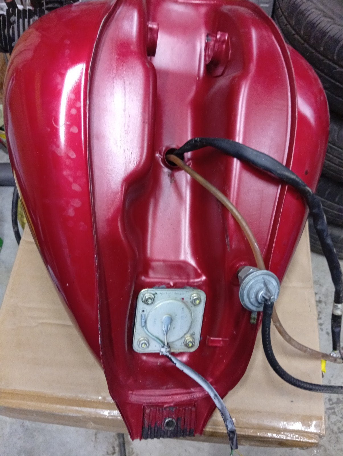 Réservoir moto kimco, Enlèvement