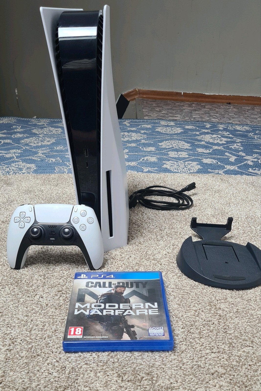 PlayStation 5 Disc Editie + controller, stand & Call of Duty, Games en Spelcomputers, Spelcomputers | Sony PlayStation 5, Gebruikt