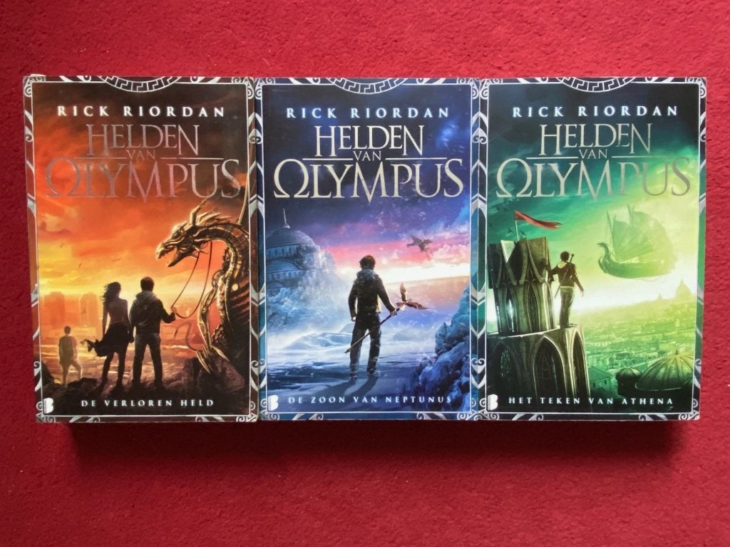 RICK RIORDAN,HELDEN VAN OLYMPUS DE EERSTE 3 DELEN IN GOEDE S, Ophalen of Verzenden