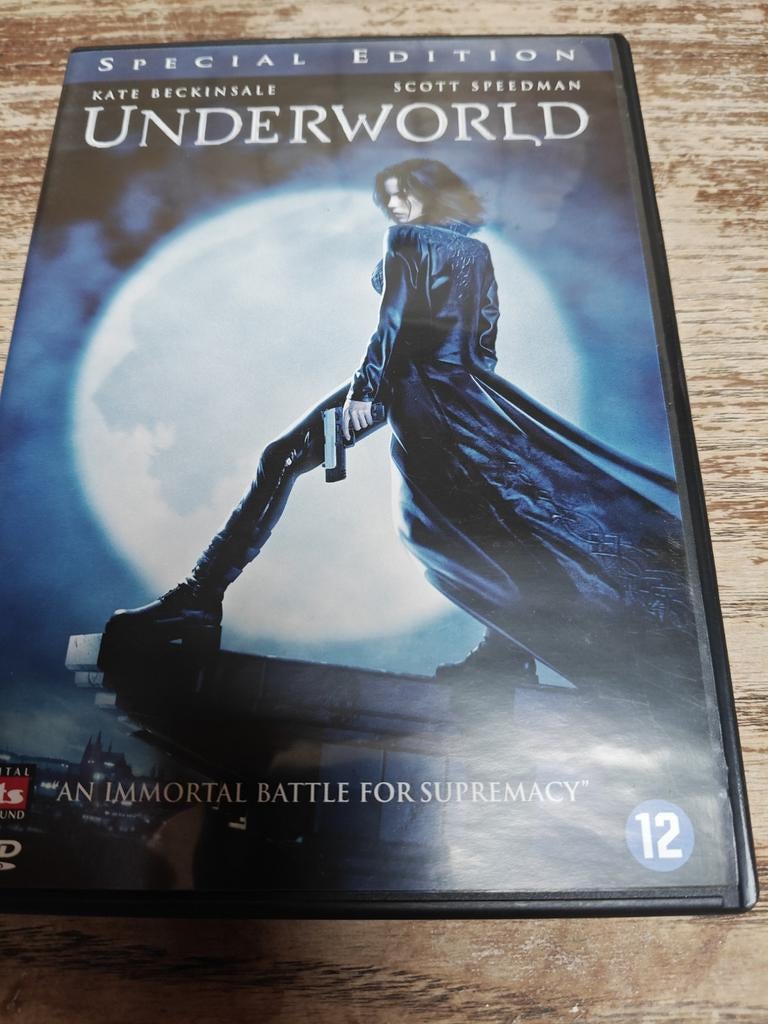 Underworld, À partir de 12 ans, Enlèvement, Comme neuf, Vampires ou Zombies