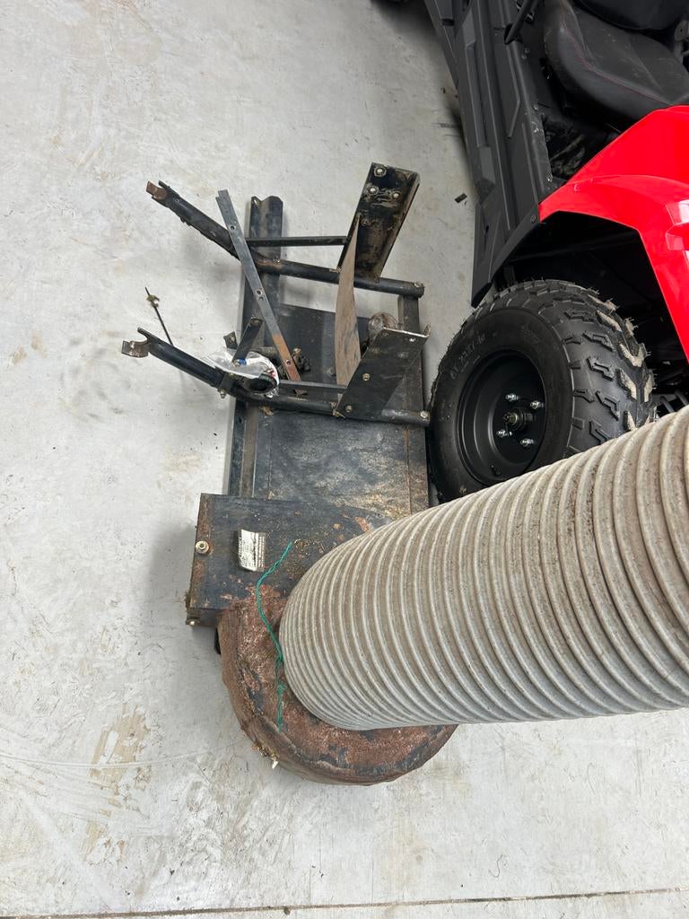 Coupe et bac iseki sg15 ou 17, Jardin & Terrasse, Tondeuses autoportées, Enlèvement, Utilisé, Sac de ramassage, 90 à 120 cm