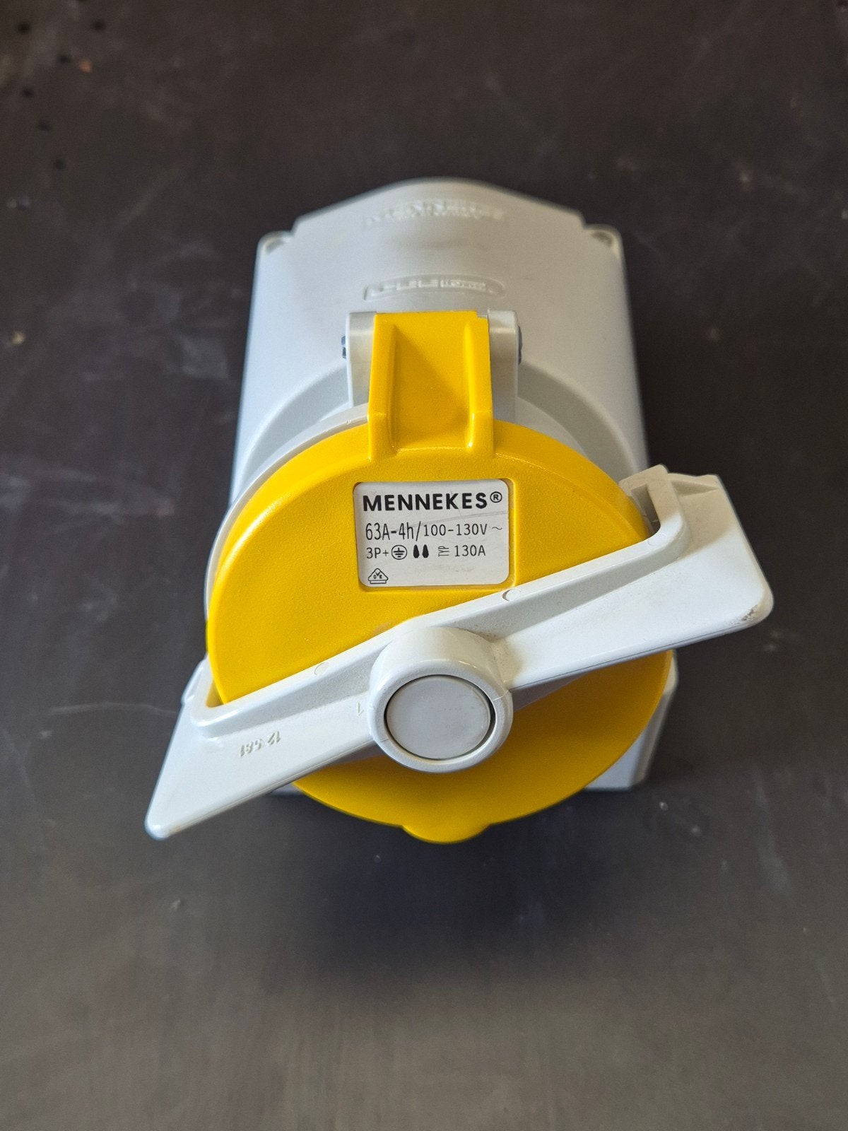 Prise industrielle femelle murale MENNEKES 63A 100-130V (Neu, Electroménager, Enlèvement, Neuf