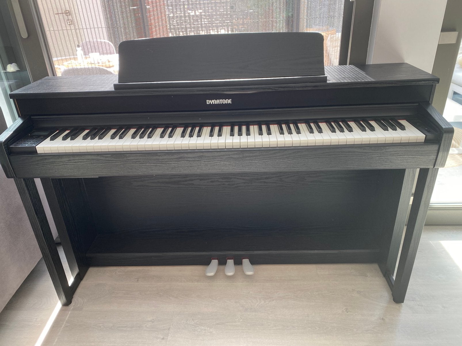 Piano numérique Dynatone, 88 touches, très bon état, Enlèvement, Comme neuf, Piano