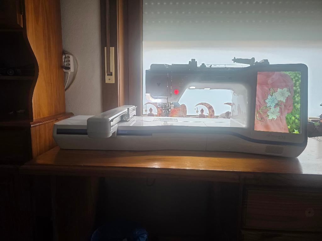 borduurmachine brother stellaire XE1, Ophalen, Zo goed als nieuw