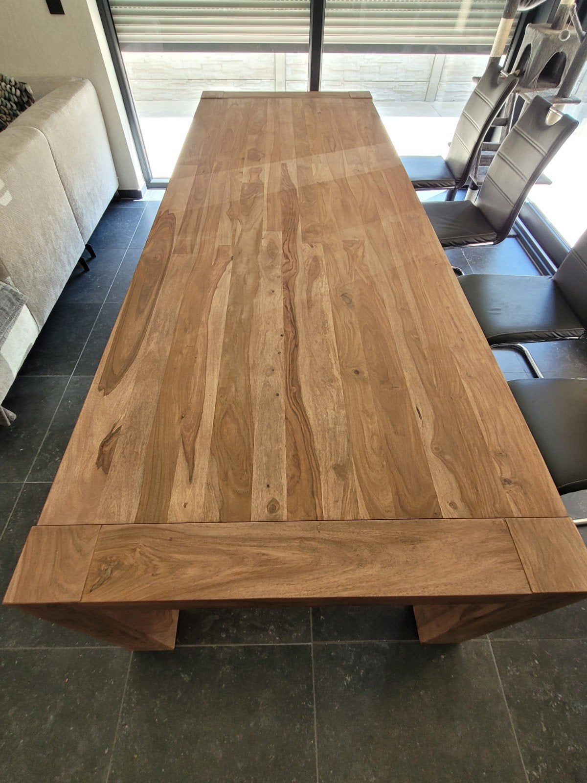 Grote tafel, Ophalen