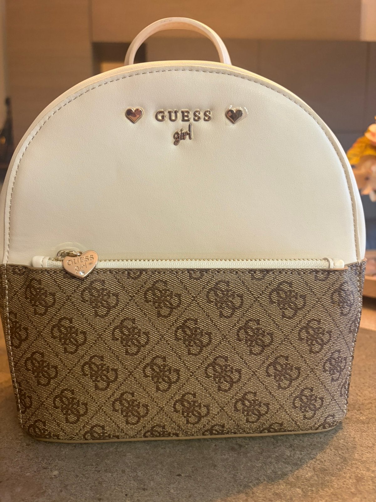 Sac a dos GUESS, Bijoux, Sacs & Beauté, Enlèvement, Neuf, Autres marques