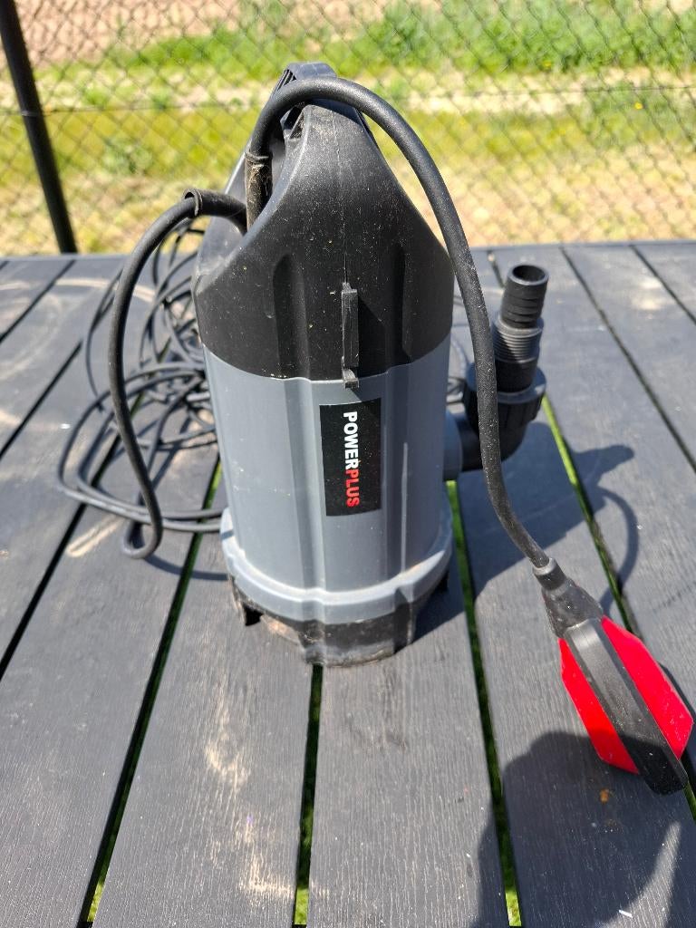 Dompelpomp Powerplus 400W vuil water incl waterdarm 10 m, Tuin en Terras, Ophalen, Zo goed als nieuw, Elektrisch, Dompelpomp