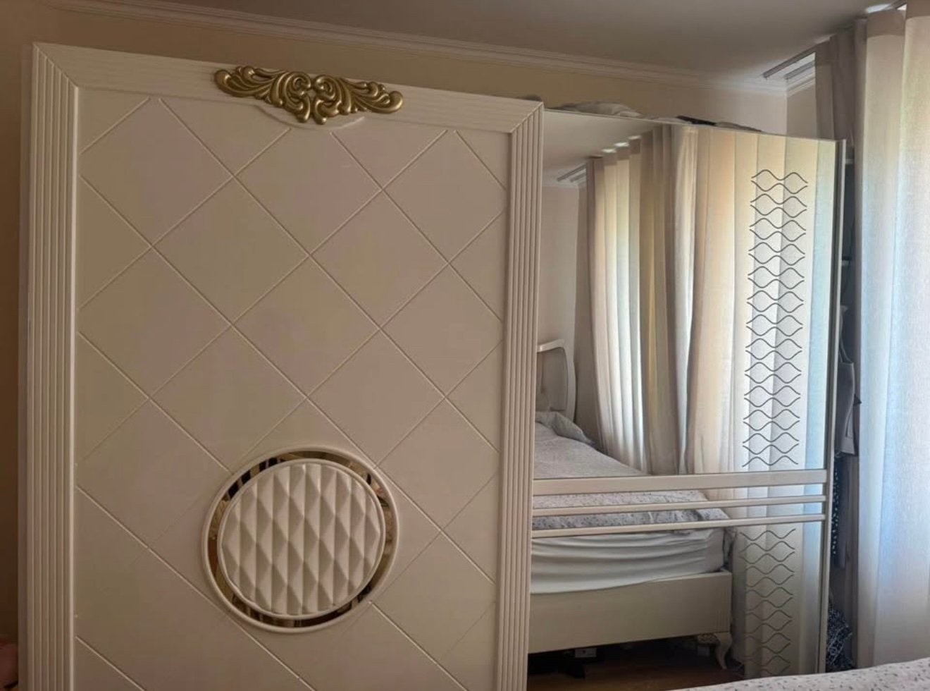 Lit avec armoire et commode complet, Enlèvement, Utilisé