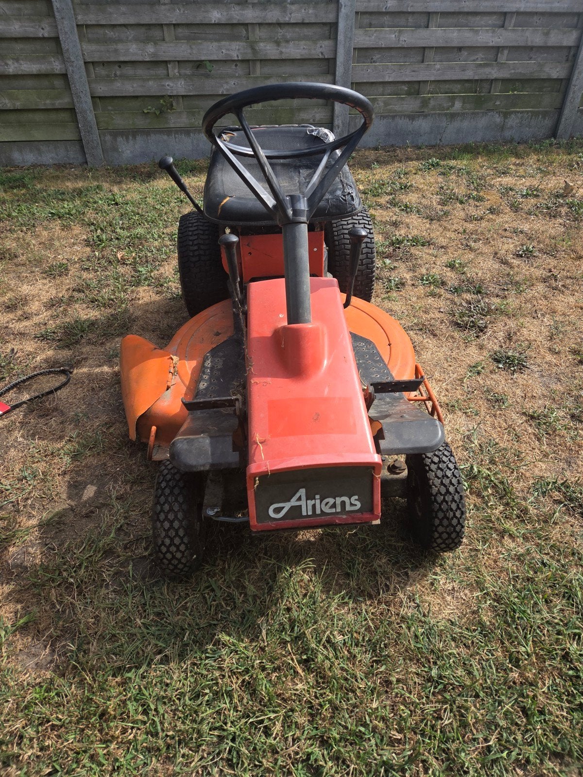 Ariens zitmaaier, Tuin en Terras, Zitmaaiers, Gebruikt, Minder dan 90 cm, Ophalen