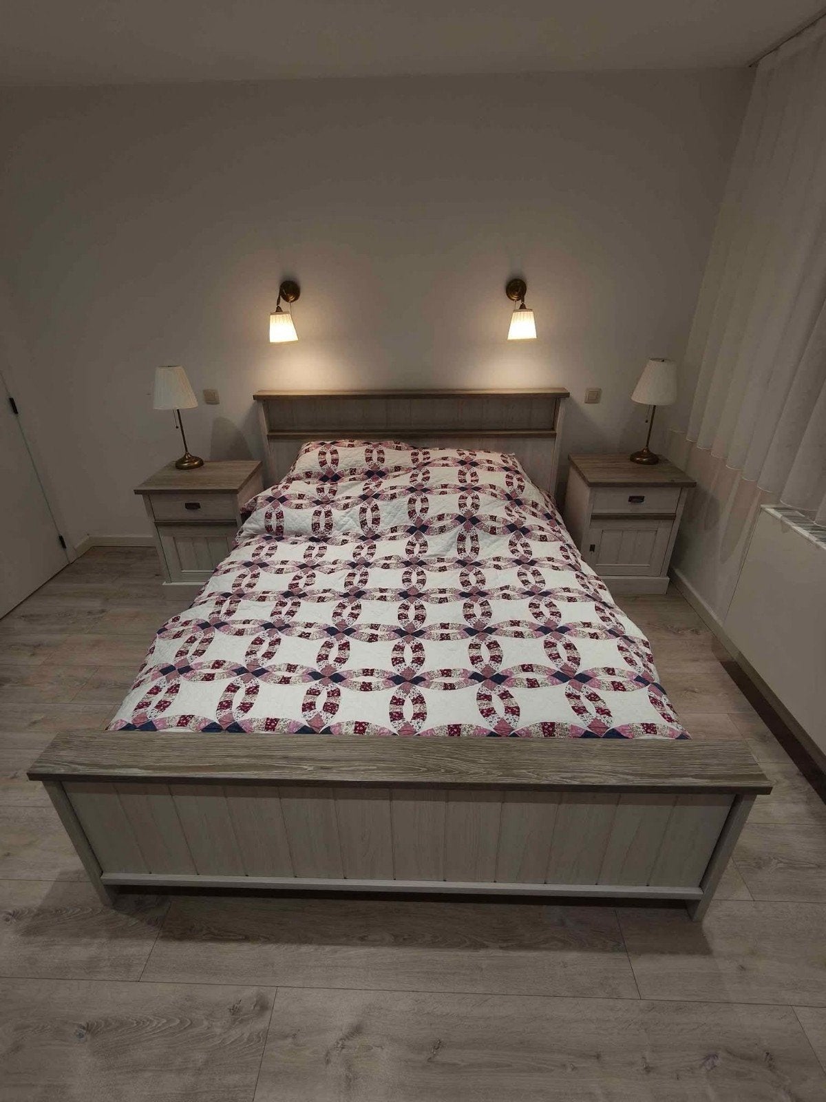 Chambre complète :lit 160 x 200 +matelas +sommier +2 chevets, Enlèvement, Comme neuf, Deux personnes, Campagne