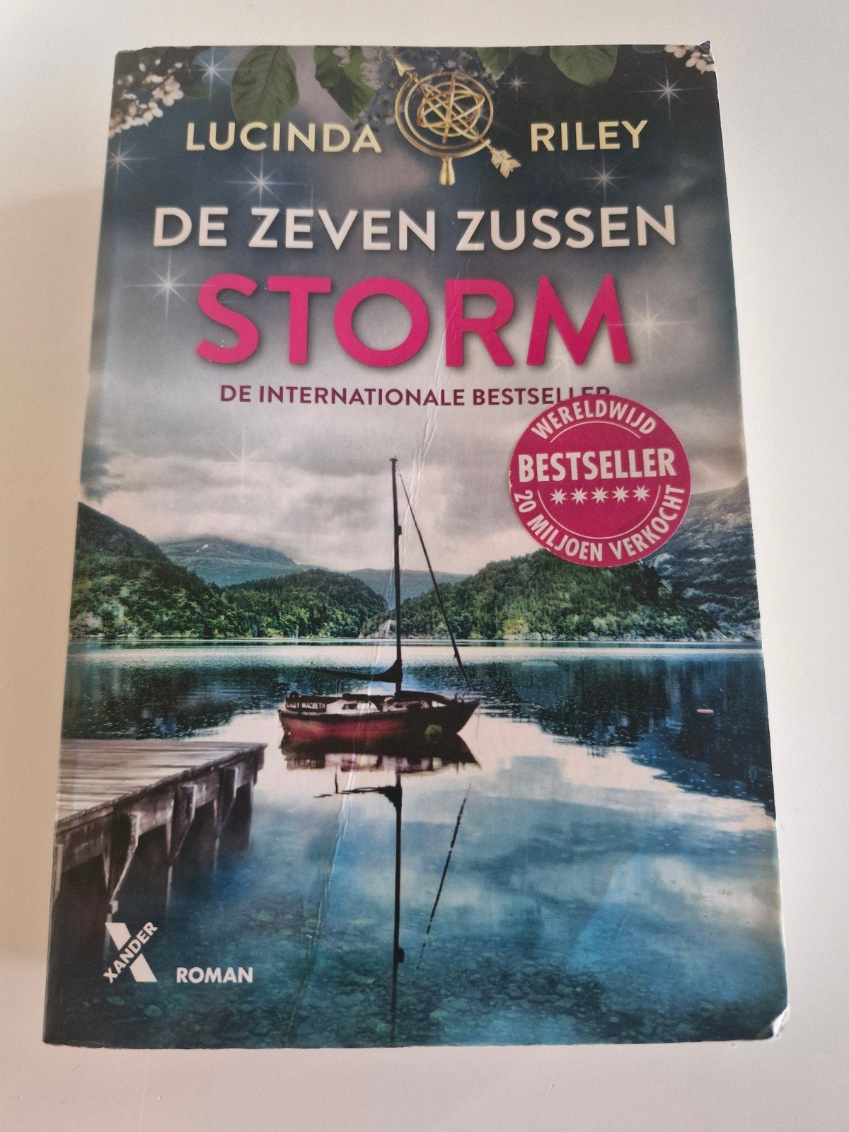 de zeven zussen deel 1 en 2 en 3. Lucinda Riley, Boeken, Ophalen of Verzenden