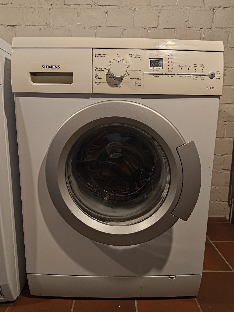 Wasmachine Siemens WM 14E360, Electroménager, 1200 à 1600 tours, 6 à 8 kg, 85 à 90 cm, Programme court
