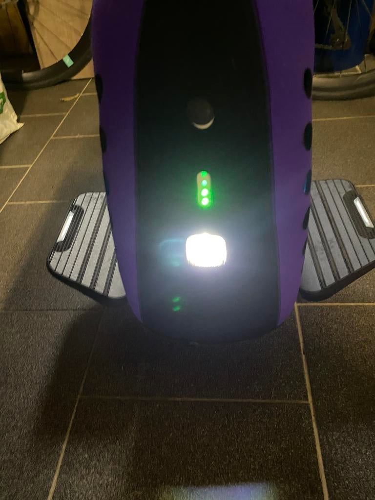 Gyroroue InMotion E20 als nieuw met Roll'N Z-bescherming, Fietsen en Brommers, Steps, Zo goed als nieuw, Ophalen of Verzenden