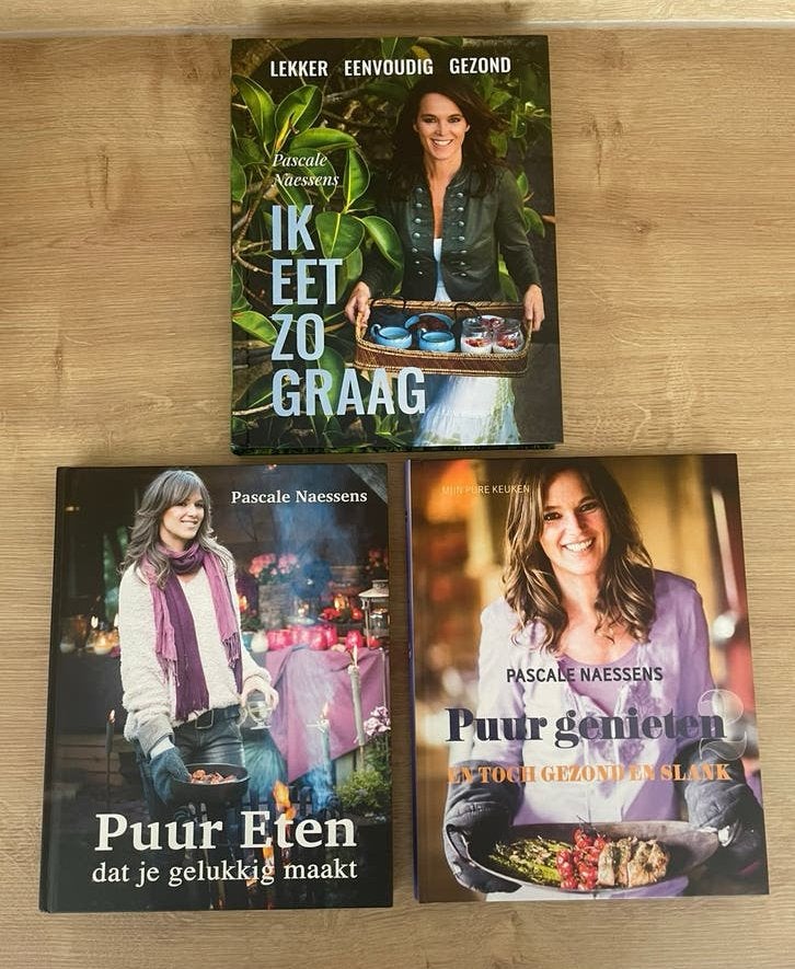 3 kookboeken Pascale Naessens – samen of apart, Ophalen of Verzenden, Zo goed als nieuw, Dieet en Voeding