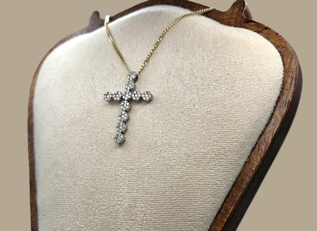 Gouden Vintage kruisje met diamanten. Ca: 0.80 ct. 2026/444, Ophalen of Verzenden, Zo goed als nieuw, Goud, Goud