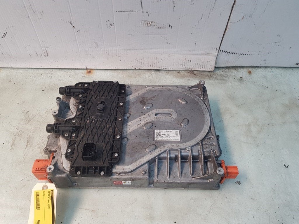 CHARGEUR DE BATTERIE (|1EA915684BF|1EA915684BG|1EA915684AD|1, Dhr. J. Ham, Utilisé, Administratie@autoham.nl, Nijkerkerstraat 27a 27a
3821 CD  AMERSFOORT, NL