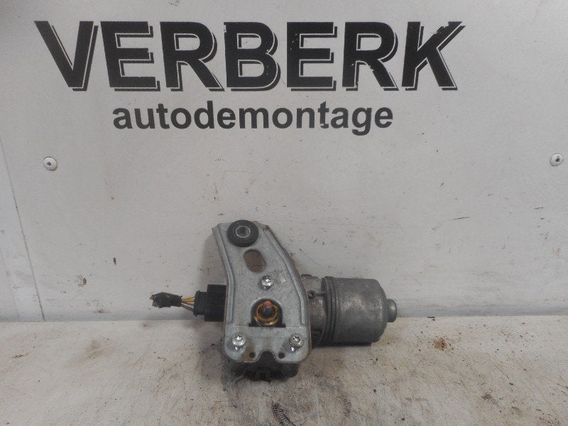 RUITENWISSERMOTOR VOOR Opel Astra H SW (L35) (0390241538), Auto-onderdelen, Robert Bosch AG, Gebruikt, Opel, Robert-Bosch-Allee 1
74232  Abstatt, DE