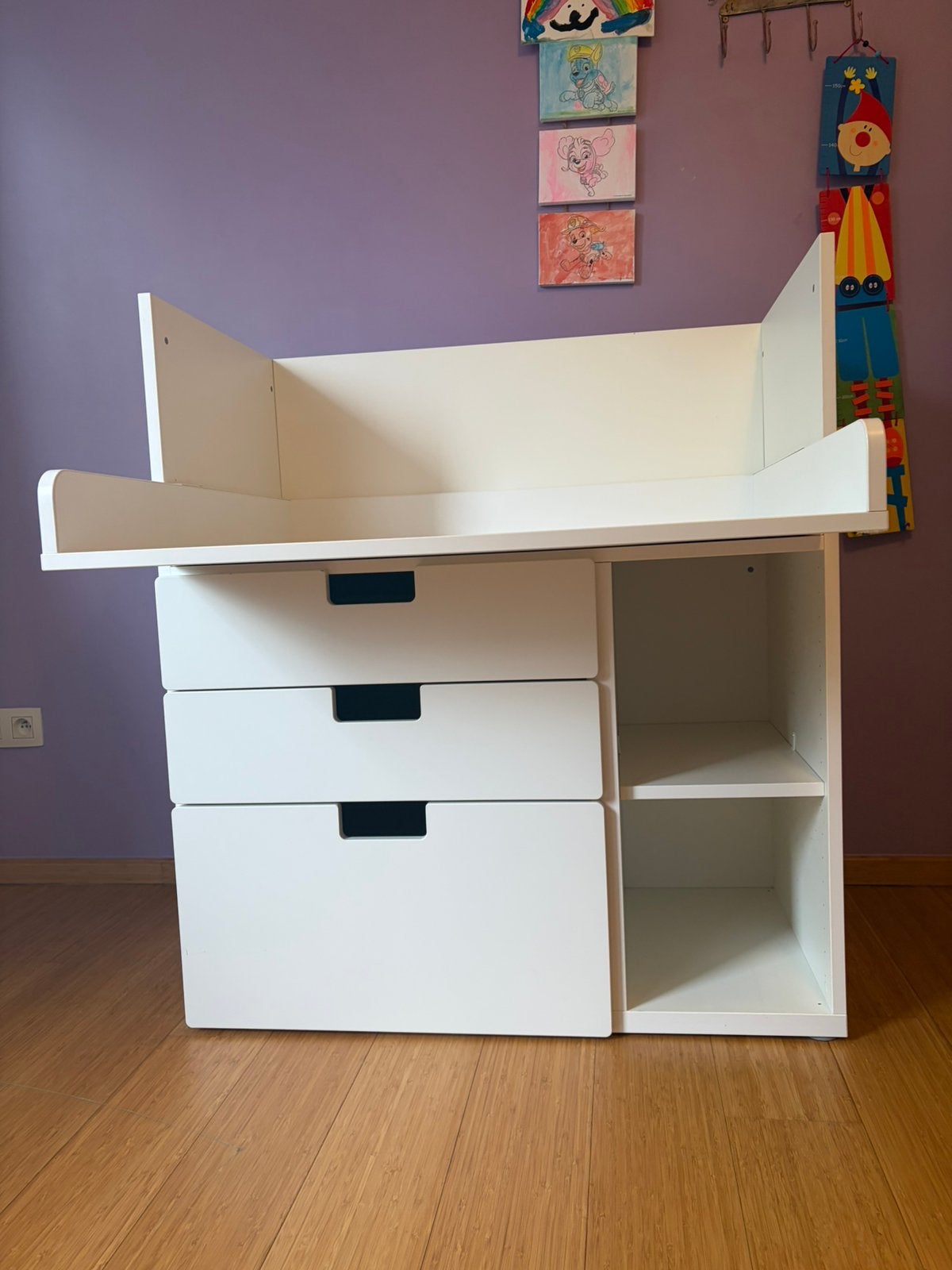Verzorgingstafel/commode - bureau ikea, Kinderen en Baby's, Ophalen, Commode