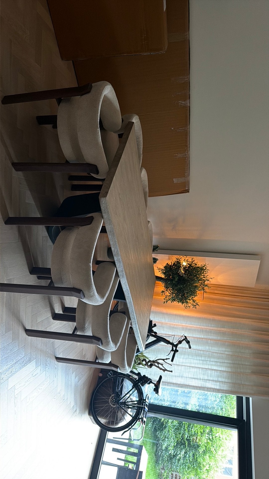eettafel plus 8 eetkamerstoelen, tafel van Sara Mo  220/100, Ophalen, Zo goed als nieuw, Eettafel, 8 zitplaatsen