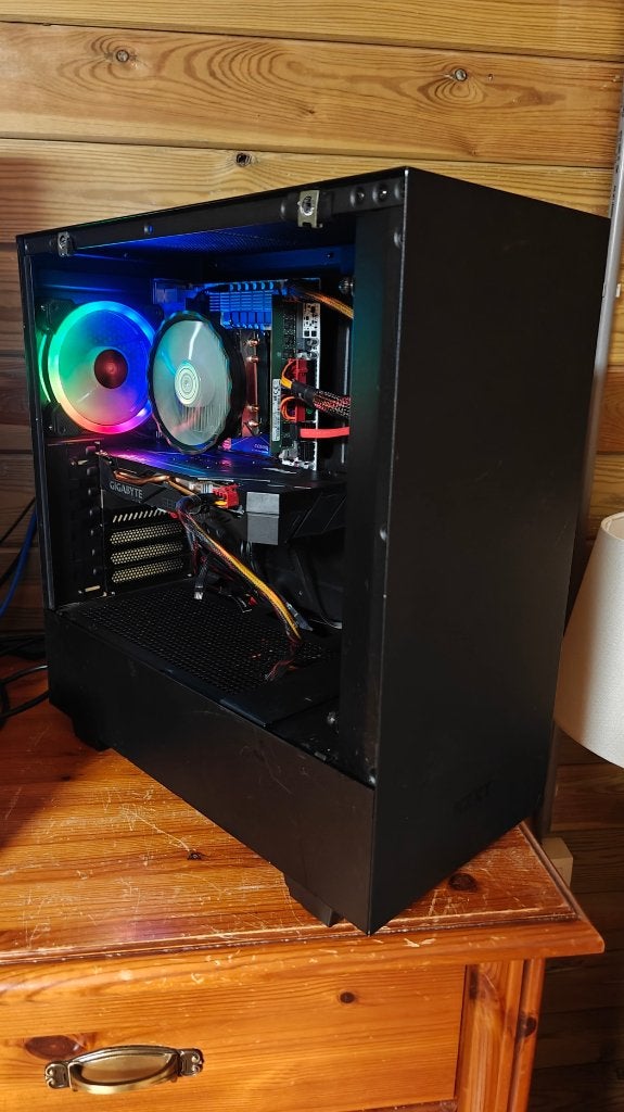 PC de jeu 1080P noir et blanc RGB NZXT Nvidia RTX Nvme Win11, Virtual Reality, Utilisé, HDD, 1 TB