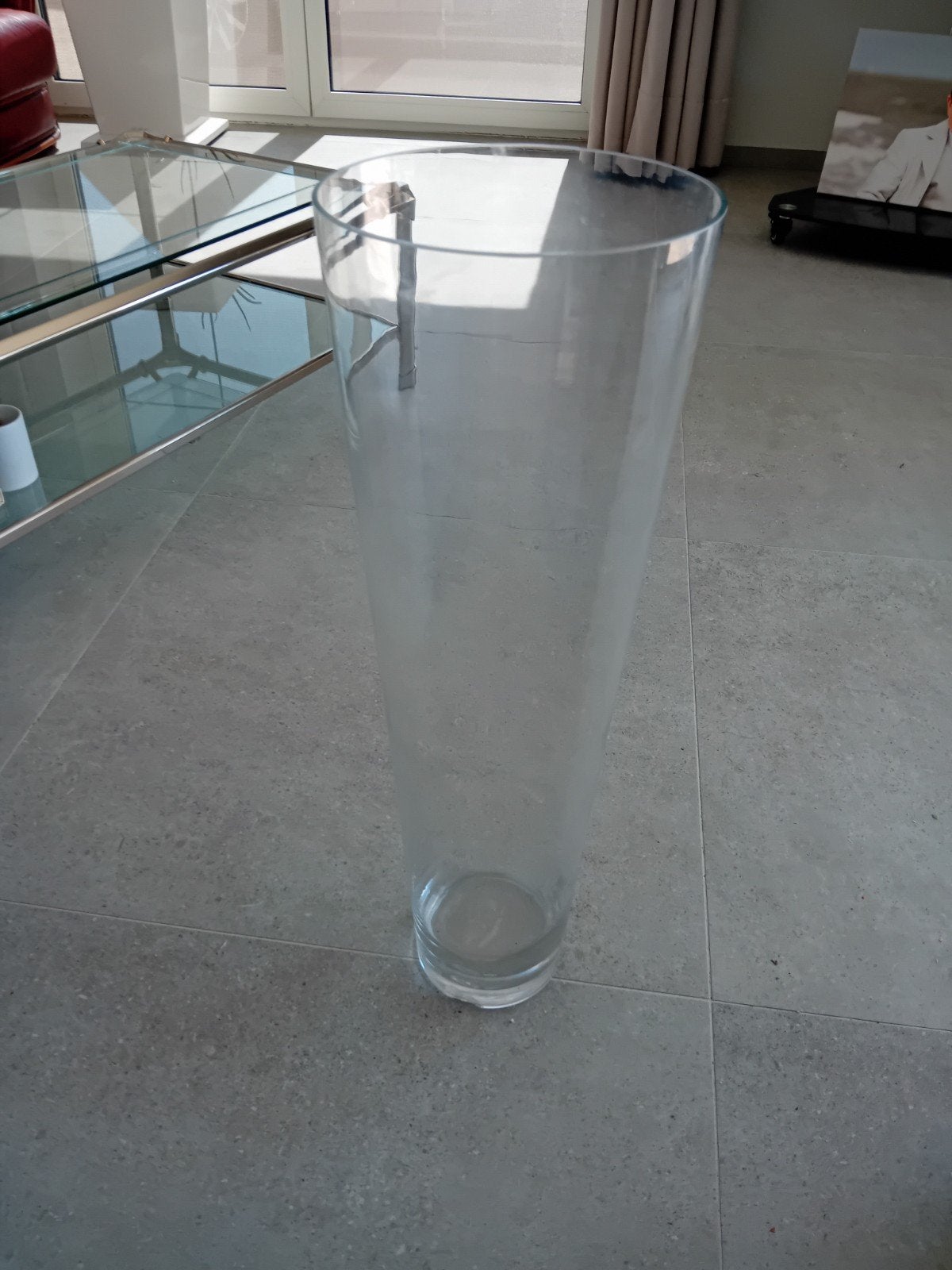 glazen vaas 70 cm hoog. kleine beschadiging, Ophalen
