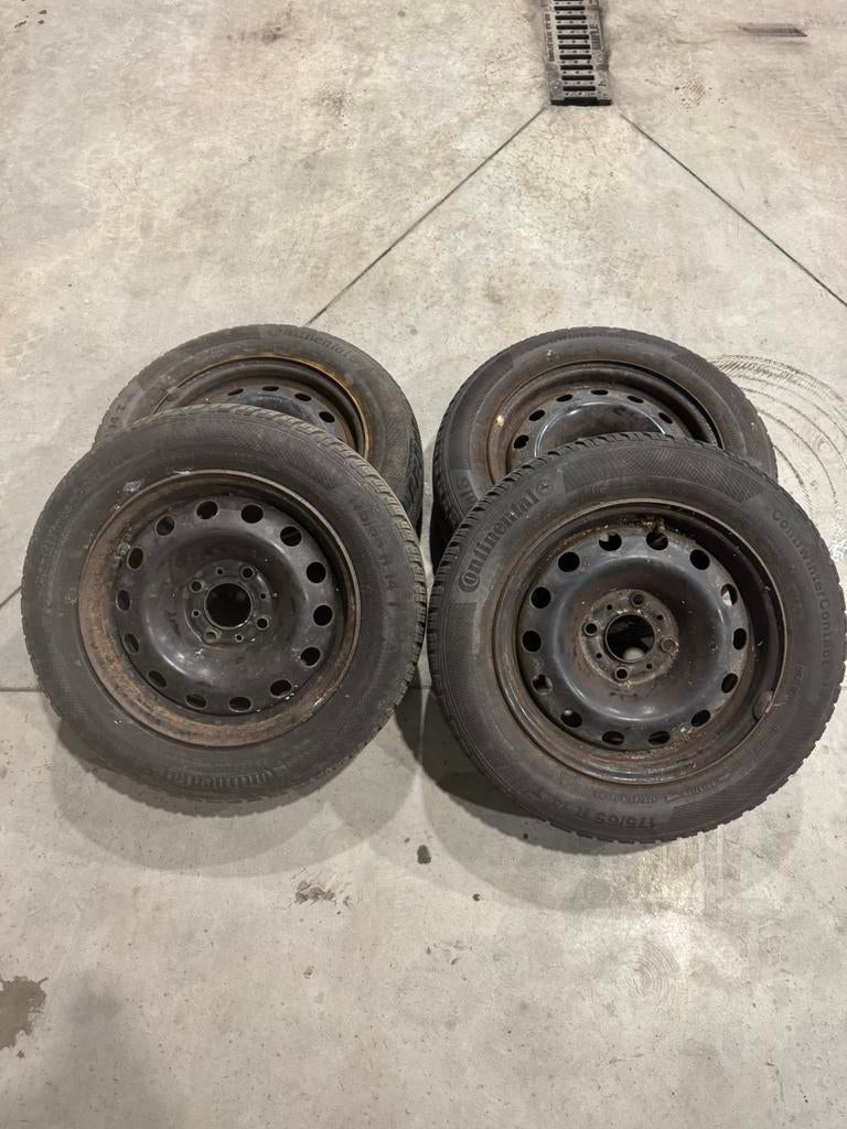 Winterbanden met velgens 4x108, Auto-onderdelen, Banden en Velgen, Ophalen, Winterbanden, Velg(en)