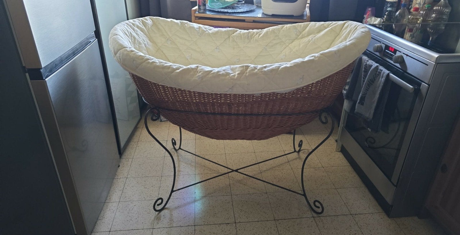 Très joli berceau avec pied en fer forgé + matelas de parc, Enlèvement, Berceau