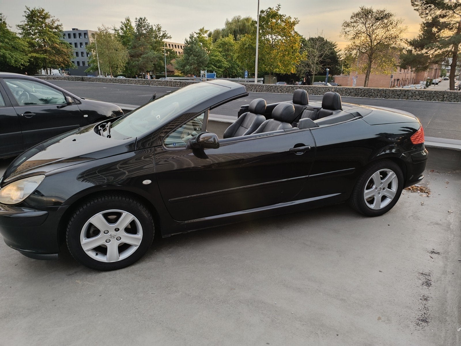 Peugeot 307cc 1.6 benzine gekeurd voor verkoop, Autos, Cuir, Cabriolet, Boîte manuelle, Particulier