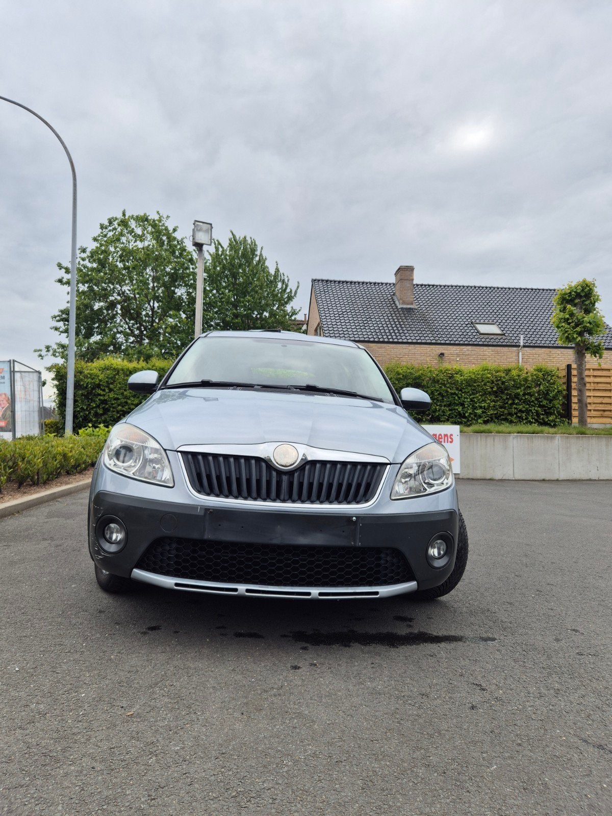 Skoda Roomster 1.2 DSG automatiqu prête immatriculé, Auto's, Skoda, Stof, Zwart, 4 cilinders, Blauw