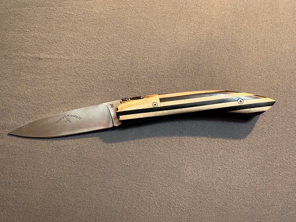 Couteau pliant neuf Breitz Komtel Gwen Ha Du, Collections, Collections Autre, Neuf, Enlèvement ou Envoi