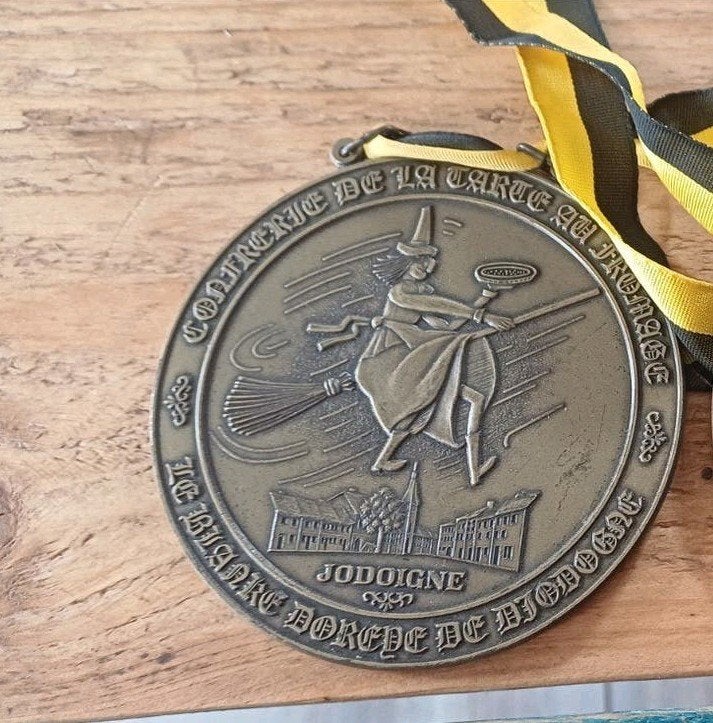 1 médaille officielle – Confrérie del Blanke Doréye (Jodoi, Enlèvement ou Envoi