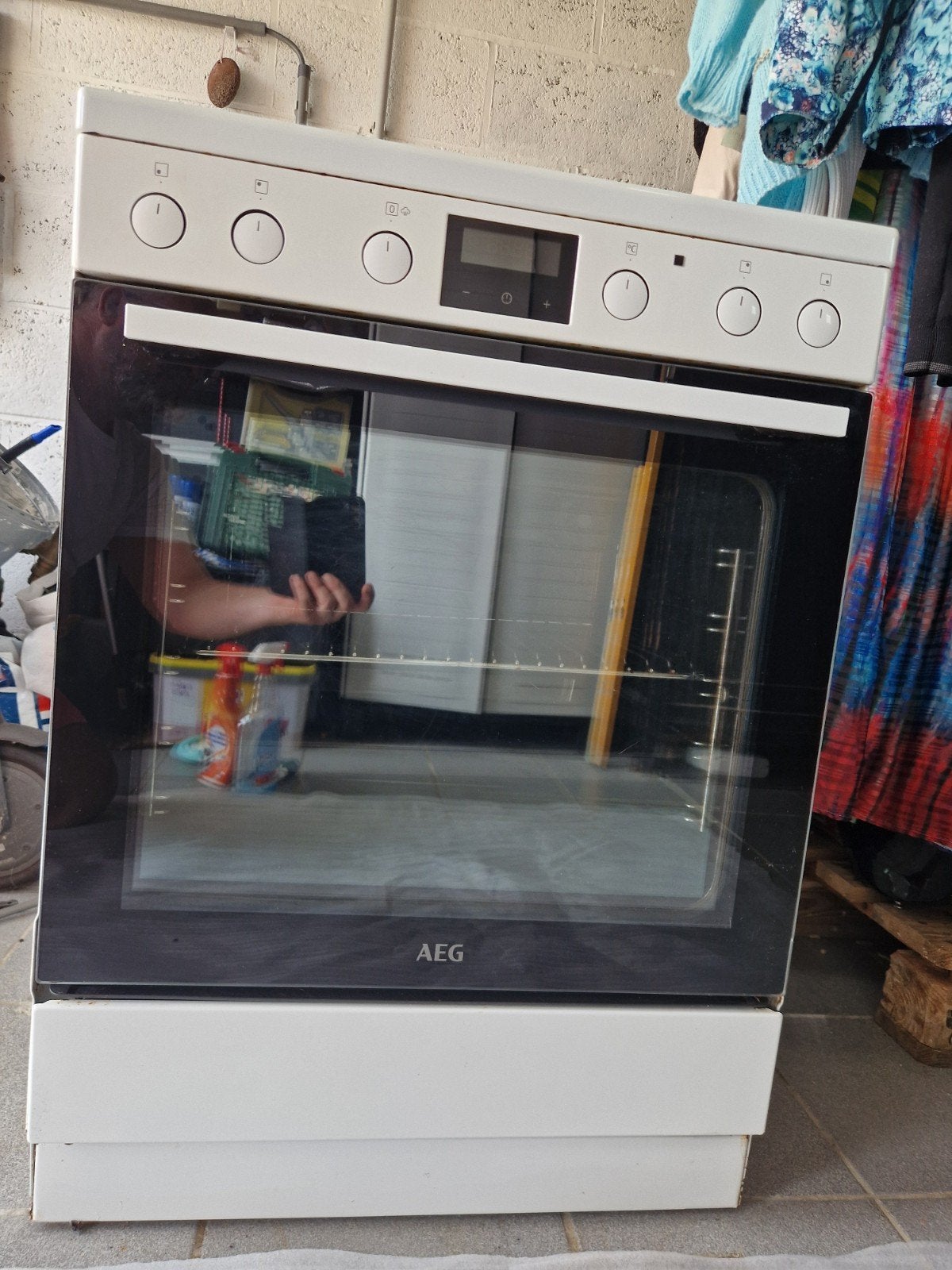 Cuisinière comprenant taques vitro et four électrique AEG, Electroménager, Cuisinières, Enlèvement
