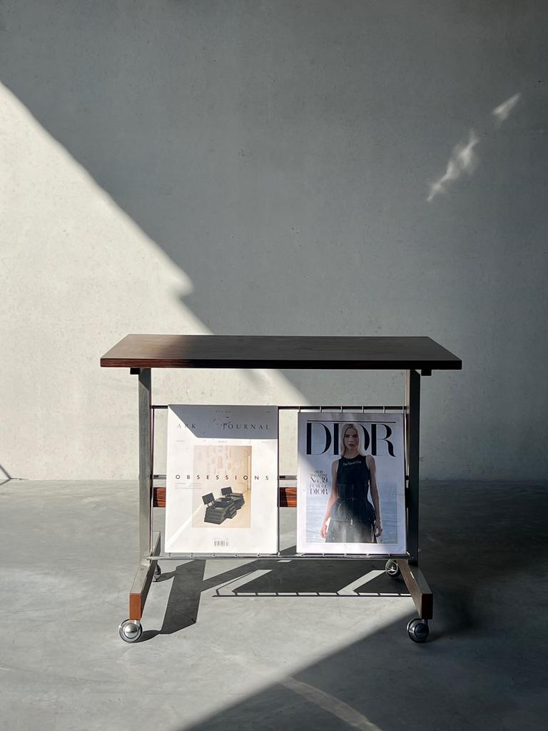 Vintage magazinerek / bijzettafel, hout en chroom, Ophalen, Zo goed als nieuw
