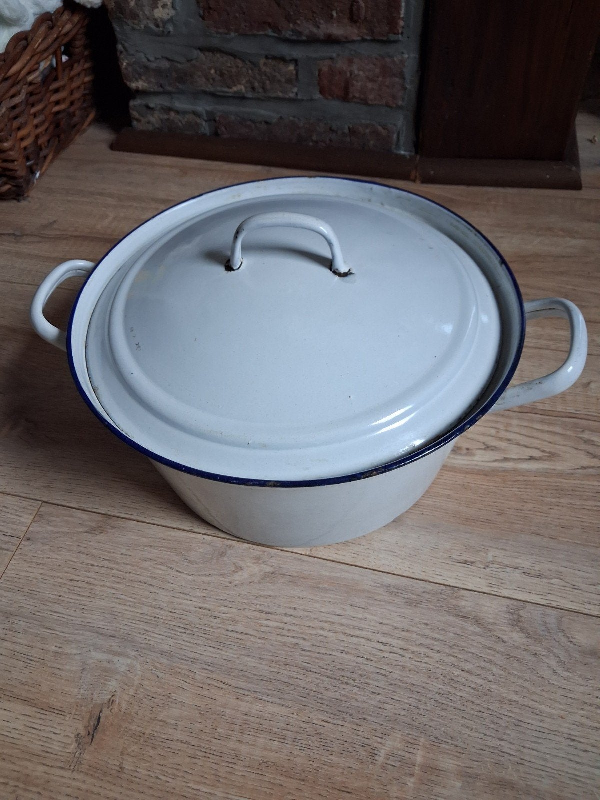 Oude grote geëmailleerde steelpan voor decoratie - diameter, Ophalen of Verzenden