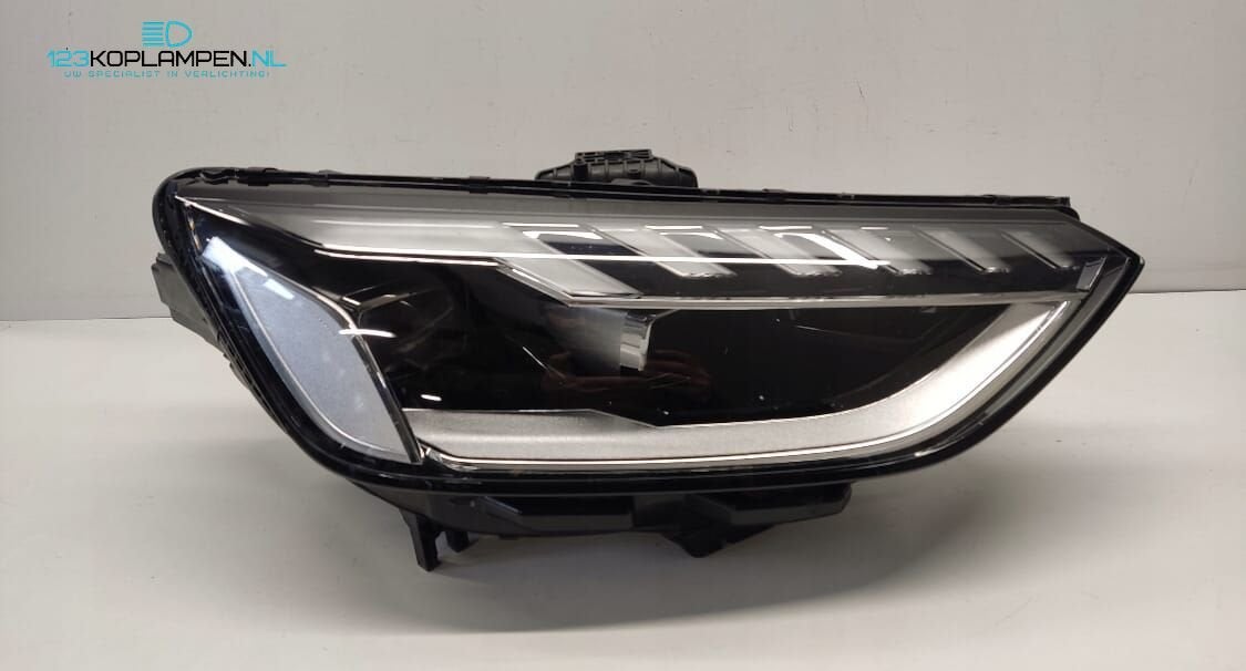 Audi A4 B9 8W Facelift Full Led koplamp rechts, Gebruikt, -, -, -