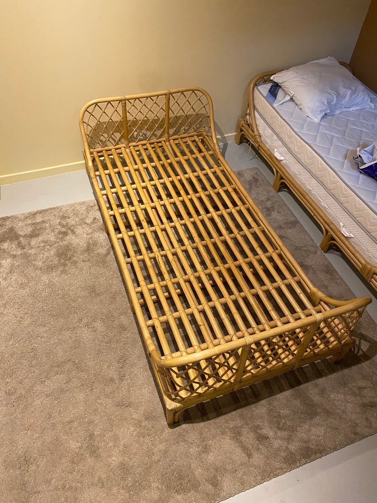 Rotan bed 1-persoon, Enlèvement, Utilisé, Une personne