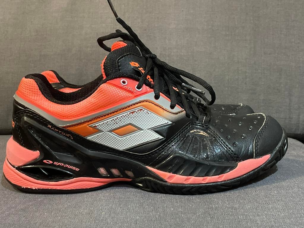 Lotto Raptor Ultra IV Clay - Black/Pink EU39, Sport en Fitness, Overige merken, Gebruikt, Verzenden, Overige typen