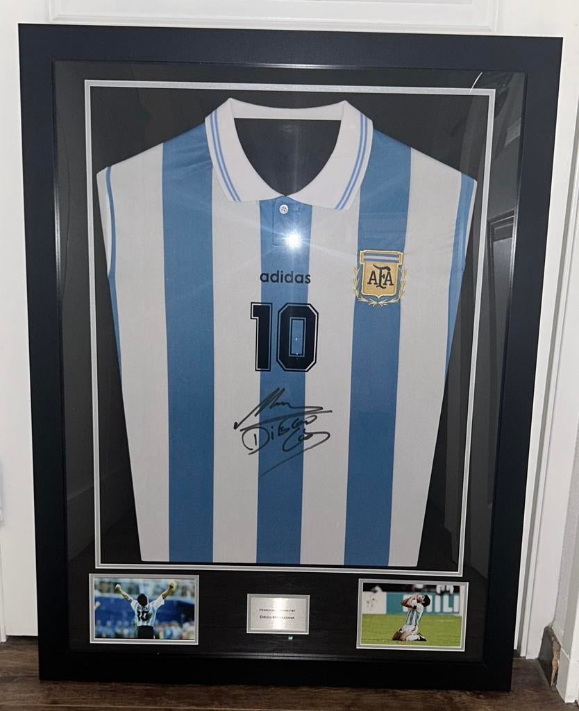 Gesigneerd Maradona Argentinie COA, Enlèvement ou Envoi, Comme neuf, Maillot