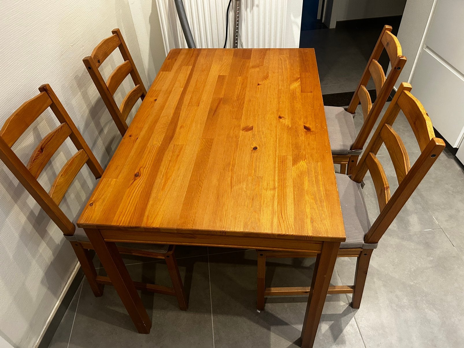 IKEA eettafel JOKKMOKK met 4 stoelen, Huis en Inrichting, Ophalen, Gebruikt, 4 tot 6 stoelen
