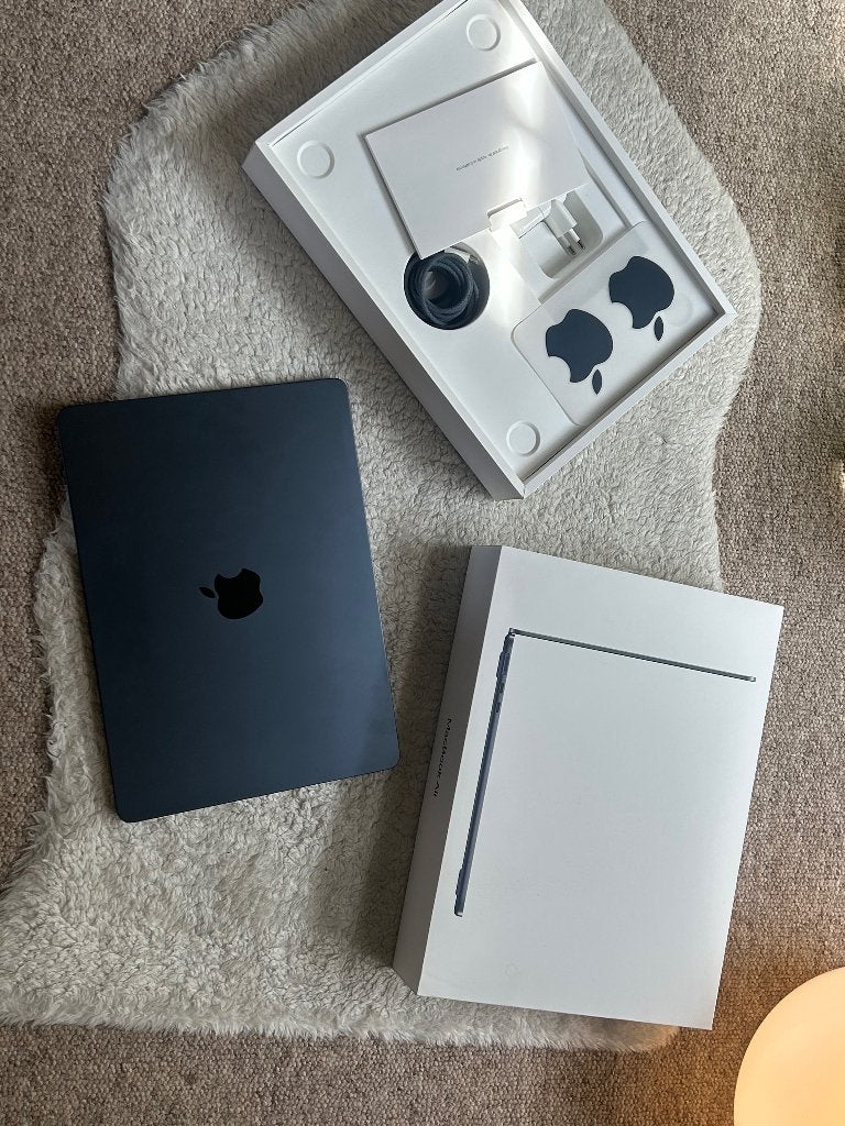 MacBook Air 13” M3 16GB RAM / 256GB SSD Midnight, Computers en Software, Apple Macbooks, 256 GB, 13 inch, Ophalen of Verzenden