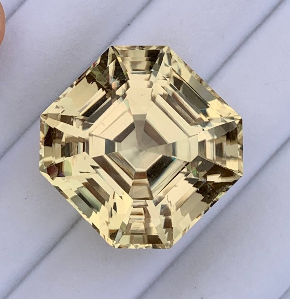 1 pcs Jaune Spodumène - (ICA GemLab), Services & Professionnels, Orfèvres & Bijoutiers