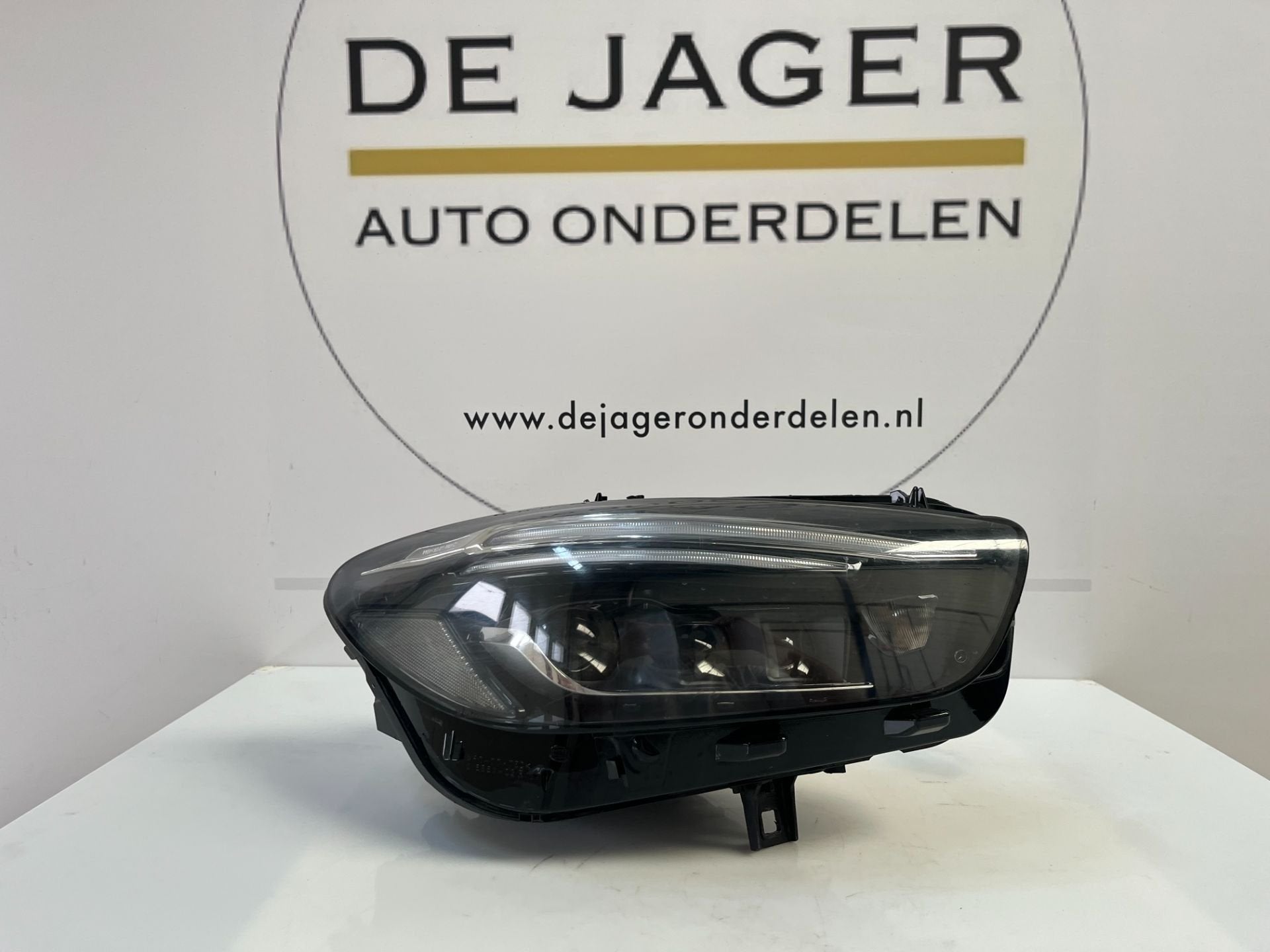 B KLASSE W247 MULTIBEAM KOPLAMP RECHTS W2479062003KZ, Gebruikt, Mercedes-Benz AG, Mercedes-Benz, Mercedesstrasse 120
70372  Stuttgart, DE