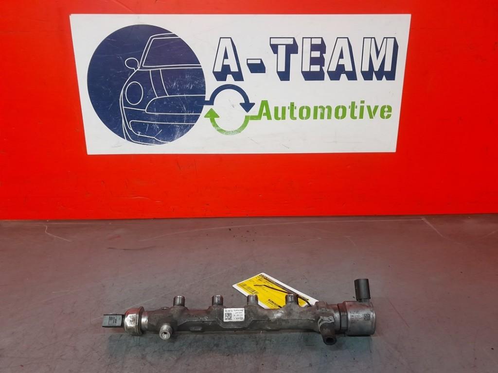 INJECTIEGALERIJ Volkswagen Caddy IV (04L130764D), Gebruikt, Volkswagen