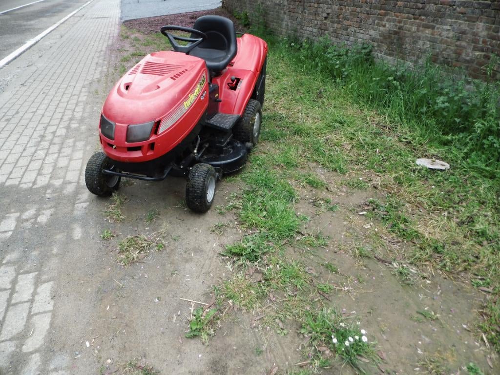 TWIN CUT PLUS  15,5 cv  , hydro , parfait état, TWINCUT, Fonction de mulching, Enlèvement, Utilisé