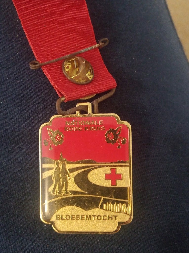 verzameling van onderscheidingsbadges, Hobby en Vrije tijd, Spaarzegeltjes, Ophalen of Verzenden